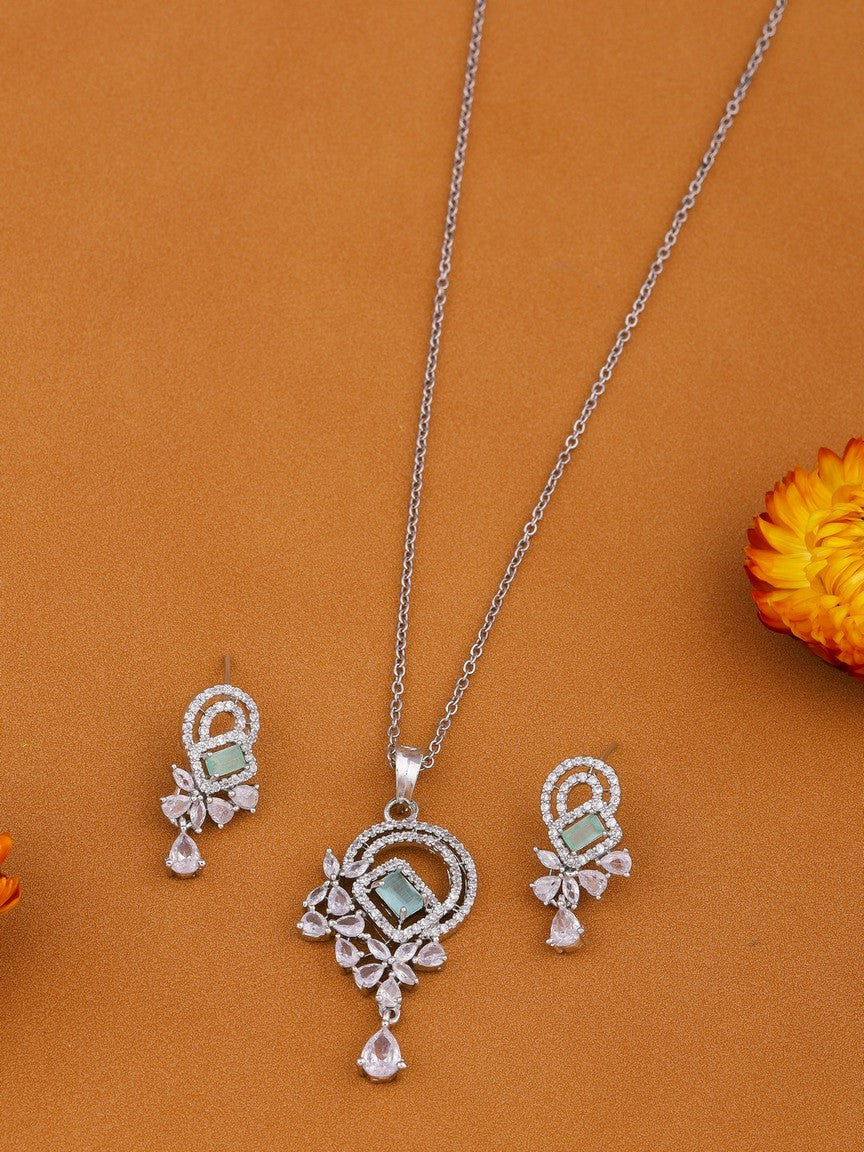 Enchanting Necklace Whirl Pendent Set