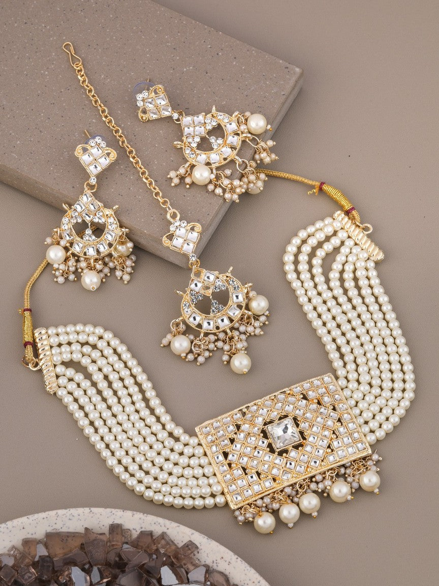 Luminous Pearl Cascade Necklace