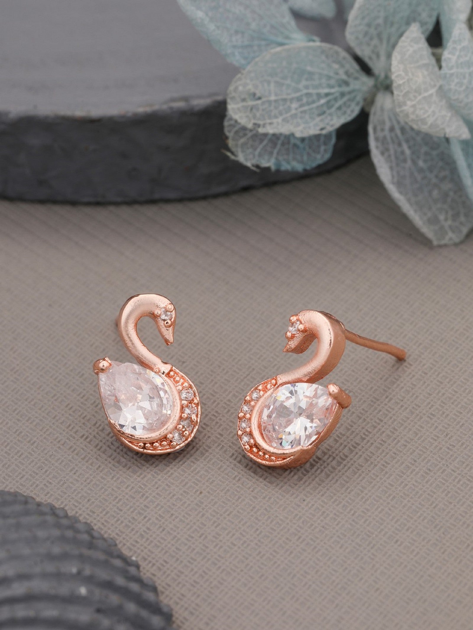 Rose Gold Plated Duck Shape Earring With White Diamond