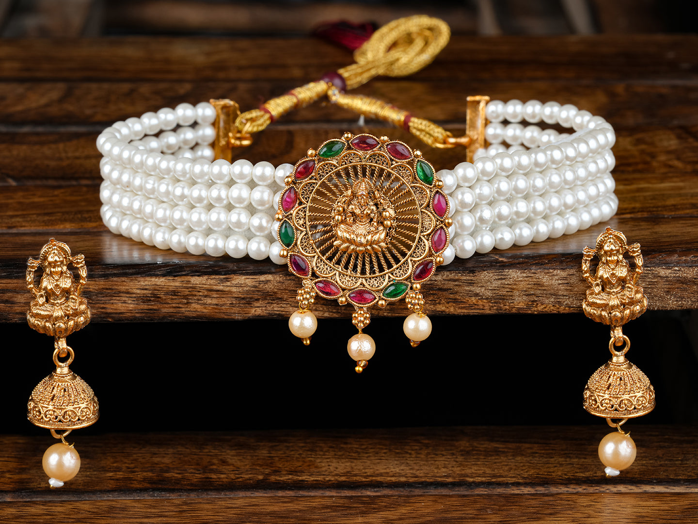 Gold-Plated Treditional Design Temple Choker Necklace Set With Earrings