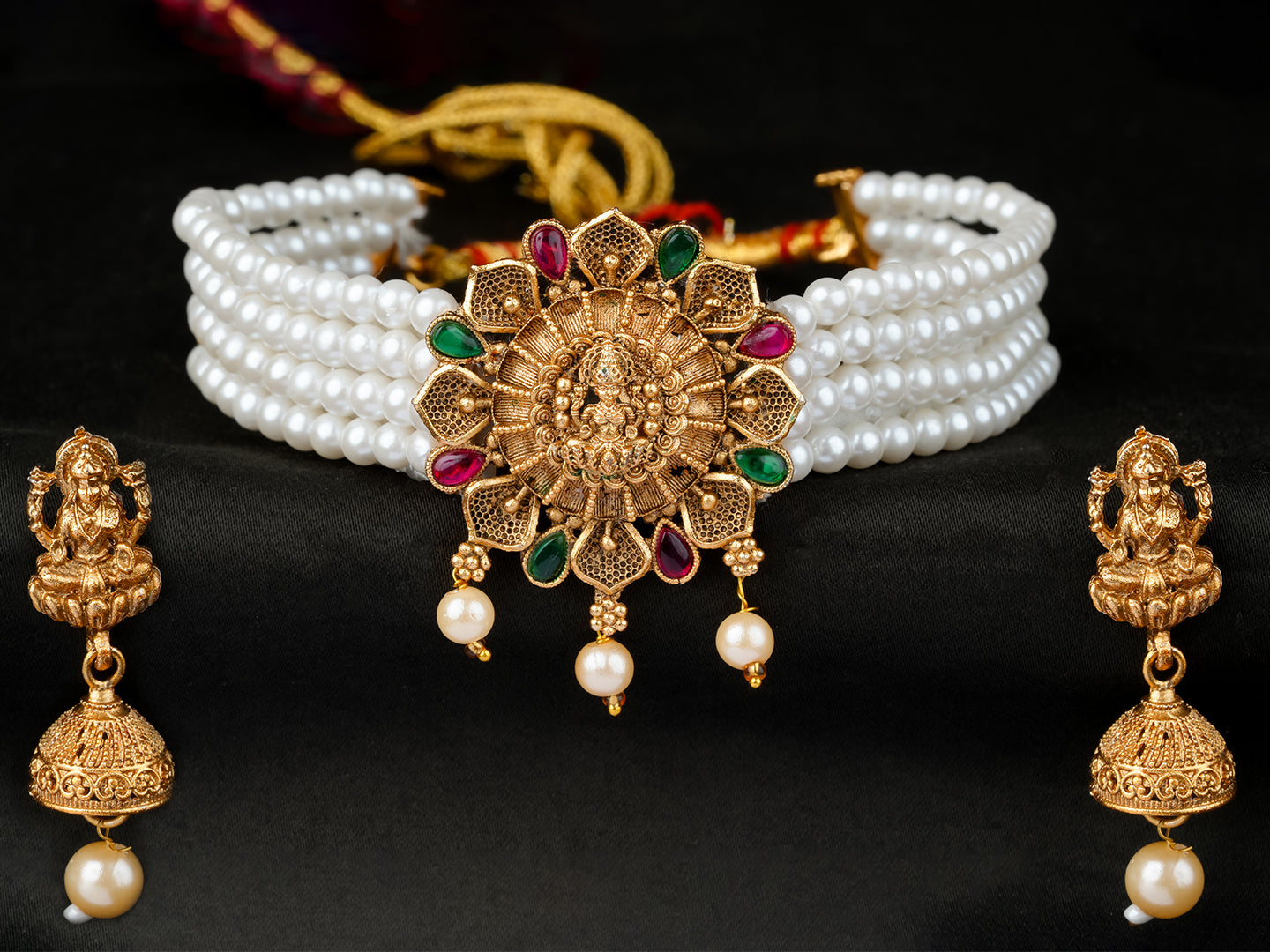 Gold-Plated Treditional Flower Design Temple Choker Necklace Set With Earrings